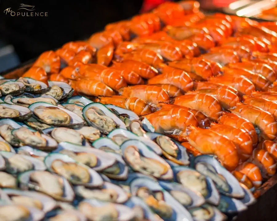 แวะมุมซีฟู้ดกับกุ้งและหอยแมลงภู่ เลือกเติมความอร่อยให้มื้อค่ำตามชอบ